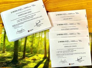 Funcionarios del INFONA reciben certificados por participación en el “Ciclo de Charlas de Reinducción sobre las NRM- MECIP: 2015”