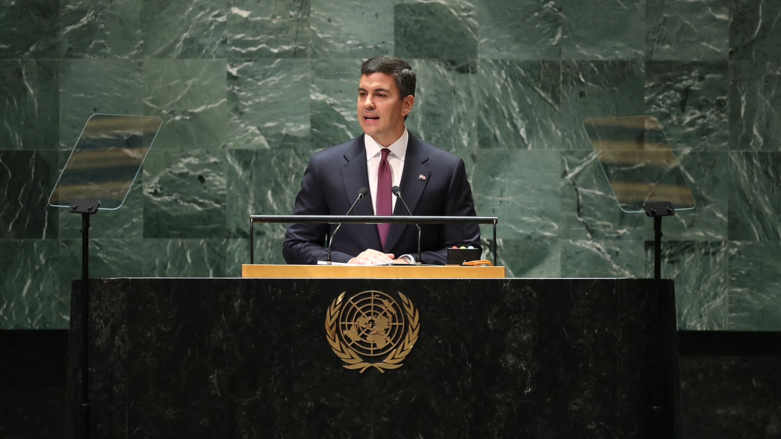 presidente Santiago Peña dando discurso ante la ONU