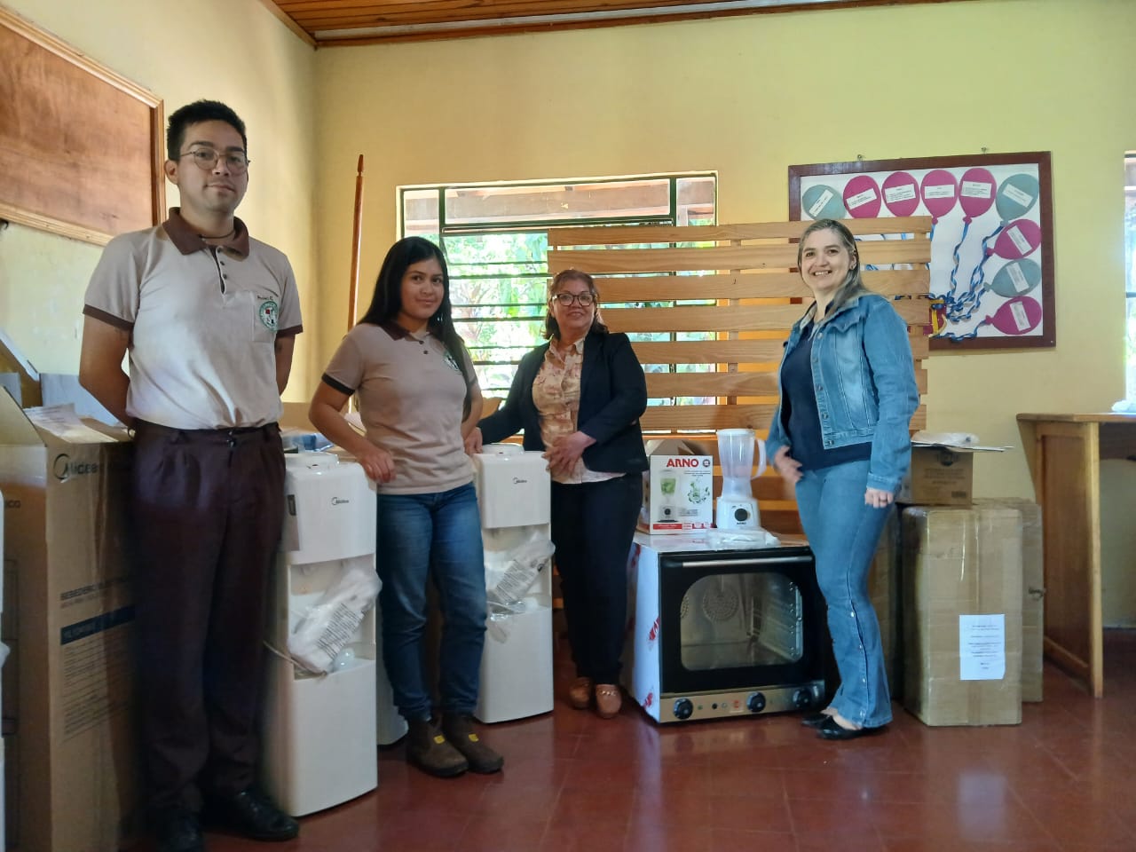 Entregas de insumos a los centros CEFOTESFOR